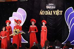 Từ cô bé khuyết tật đến nhà thiết kế áo dài nổi tiếng