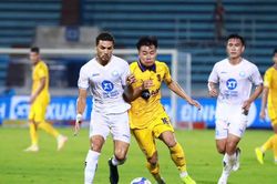 Sông Lam Nghệ An thua đậm trước Nhà đương kim vô địch