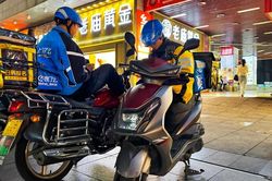 Shipper Trung Quốc nhọc nhằn mưu sinh