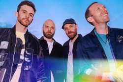 Album 'Moon Music': Sức mạnh tình yêu và hy vọng của Coldplay