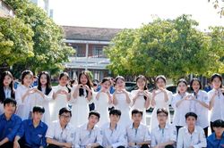 Những thủ khoa vượt khó ở ngôi trường đặc biệt của xứ Nghệ