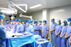 Phú Thọ : Xuyên đêm lấy tạng từ chàng trai trẻ chết não giúp hồi sinh 4 cuộc đời