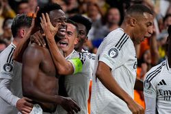 Real Madrid: 80 mét, 10 giây và hat-trick của Vinicius