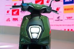 Cận cảnh xe máy điện Honda giá rẻ vừa ra mắt tại Việt Nam