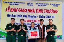 Bàn giao nhà tình thương cho gia đình khó khăn