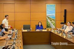 Đoàn ĐBQH tỉnh tiếp tục cho ý kiến về tình hình kinh tế, xã hội và góp ý xây dựng Luật Điện lực (sửa đổi)
