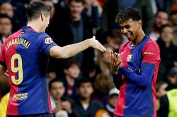 Tin nóng thể thao sáng 27/10: Lamine Yamal lập siêu kỷ lục ở 'Kinh điển', Neymar sắp tái hợp Messi tại Inter Miami