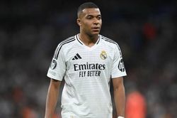 Real thảm bại trước Barca, Mbappe bị CĐV chế nhạo vì lí do khó tin