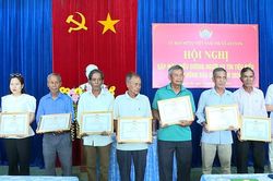 Ayun Pa biểu dương người uy tín tiêu biểu