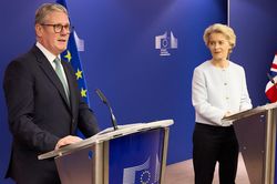 Anh nỗ lực xích lại gần EU