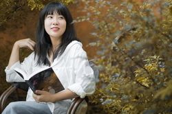 Cuốn tiểu thuyết hiếm hoi về đại dịch: 'Mùa hè năm ấy bên em là mãi mãi' của tác giả Hồ Điệp Thanh Thanh