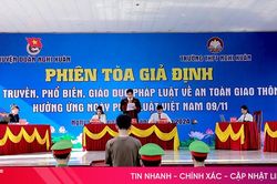 Hơn 1.000 học sinh Nghi Xuân tham gia phiên tòa giả định