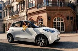TMT Motors ra mắt 4 phiên bản xe điện mới