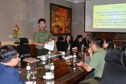 Thanh niên nhờ người 'do thám' bí mật đi khách sạn của bạn gái