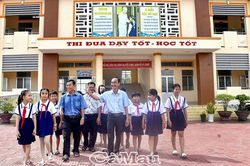 Tô thắm vườn hoa tử tếBài 1: Góp 'áo mới' cho quê hương