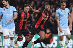 Từ giờ, Man City sẽ thua thường xuyên hơn?