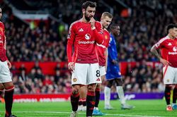Roy Keane chê MU vẫn 'nhàm chán và tầm thường', chỉ thẳng lý do vì sao Ten Hag mất việc