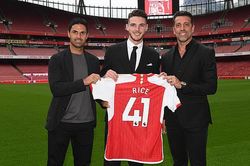 Tiêu tới 867 triệu bảng, giám đốc của Arsenal đã thay đổi CLB thế nào trước khi ra đi?