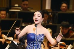 Góc khác của 'Hà Nội mười hai mùa hoa'