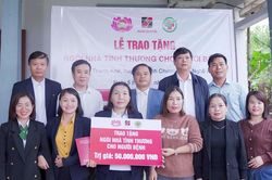 Bệnh nhân nghèo chạy thận nhân tạo được hỗ trợ xây nhà tình nghĩa