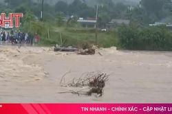 Nước sông ở Hà Tĩnh dâng cao gây ngập cầu tràn, giao thông bị chia cắt