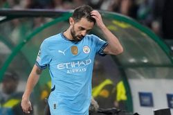 Man City thảm bại: Pep bất lực, Man City mất lực