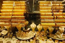 Giá vàng miếng ổn định, vàng nhẫn và vàng thế giới giảm
