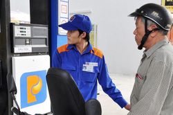 Giá xăng dầu hôm nay 7/11: Giảm nhẹ sau bầu cử Mỹ