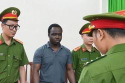 Bí mật kinh ngạc về đường dây rửa tiền xuyên quốc gia núp bóng tiệm vàng