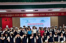 Phụ nữ Thủ đô thượng tôn pháp luật - Xây dựng văn hóa giao thông an toàn