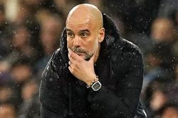Guardiola đang 'bất lực' với Man City?