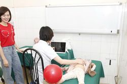 Khám sàng lọc bệnh tim bẩm sinh miễn phí cho hàng nghìn trẻ em tại Điện Biên