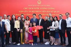 Chủ tịch nước Lương Cường thăm Đại sứ quán Việt Nam tại Chile