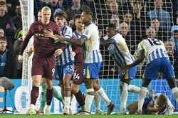 Bắt bệnh nhà vua 'khủng hoảng' Man City