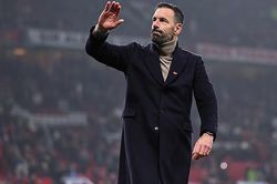 Van Nistelrooy chính thức lên tiếng về tương lai sau khi hoàn thành xuất sắc nhiệm vụ HLV tạm quyền của MU