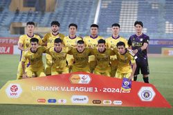 'Ông lớn' V-League chưa ra dáng 'đại gia'