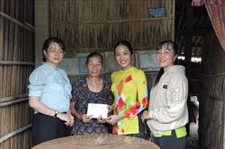 Câu lạc bộ gương điển hình học và làm theo Bác trên quê hương xứ dừa