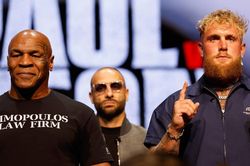 Cuối tuần này, Mike Tyson tái xuất võ đài, đấu Jake Paul: Đợi chờ Iron Mike
