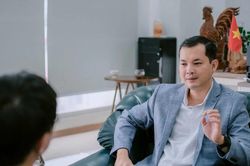 Có nên yêu cầu sinh viên không sử dụng điện thoại trong giờ học không?