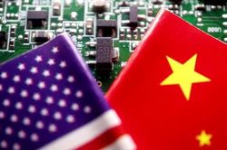Ngành bán dẫn Trung Quốc chuẩn bị đối phó với các lệnh trừng phạt mới của Mỹ như thế nào?