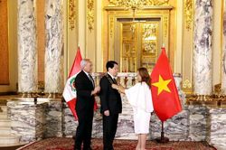 Tổng thống Peru trao Huân chương 'Mặt trời Peru' cấp Đại Thập tự tặng Chủ tịch nước Lương Cường