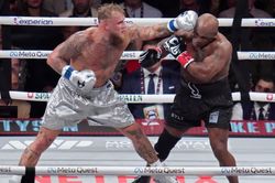 Jake Paul mặc trang phục 'có một không hai' trong ngày đánh bại Mike Tyson, ngỡ ngàng khi có giá hơn 25 tỷ