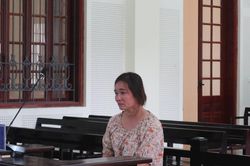 Xuất ngoại buôn ngô, người phụ nữ hầu tòa
