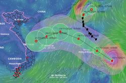 Trung Trung Bộ sắp có mưa 2 ngày, bão Man-Yi sẽ suy yếu thành áp thấp nhiệt đới trên vùng biển từ Quảng Trị - Quảng Ngãi