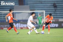 Thua đậm Thép Xanh Nam Định 5-0, SHB Đà Nẵng 'bám chặt' cuối bảng xếp hạng V-League