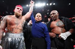 Trận đấu Mike Tyson vs Jake Paul lập kỷ lục lượt xem trên truyền hình, lọt top 10 sự kiện thể thao được xem nhiều nhất