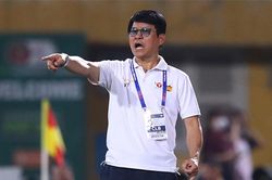 Bầu Đức đang nhắm mắt với lối chơi của HAGL; Haaland lập hat-trick