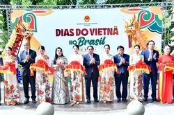 Thủ tướng Phạm Minh Chính và Phu nhân dự Ngày Việt Nam tại Brazil