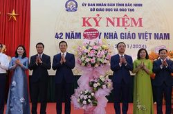 Bắc Ninh kỷ niệm 42 năm ngày Nhà giáo Việt Nam