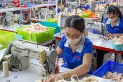 Dệt may Việt Nam xuất siêu ước tính lên tới 19 tỷ USD